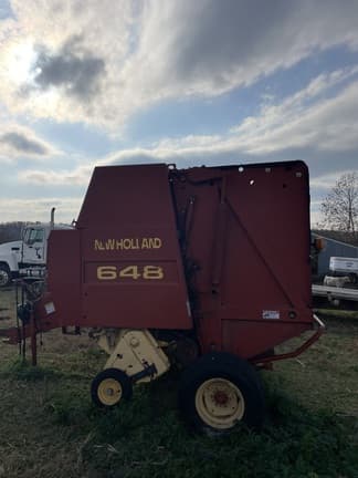 Image of New Holland 648 equipment image 1