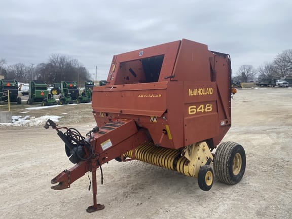 2000 New Holland 648 Equipment Image0