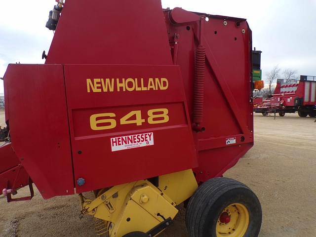 Image of New Holland 648 equipment image 3