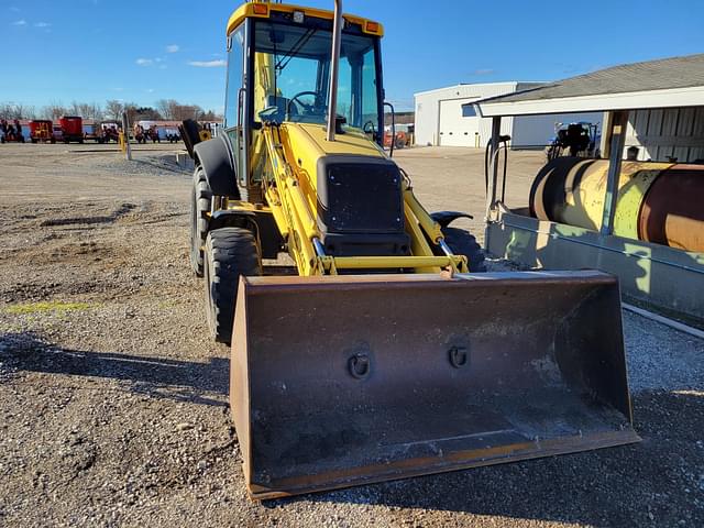 Image of New Holland 655E equipment image 1