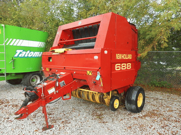 Main image New Holland 688