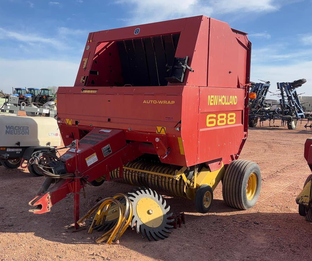 Image of New Holland 688 Primary image