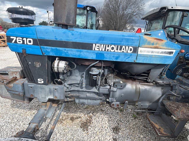Image of New Holland 7610S equipment image 3