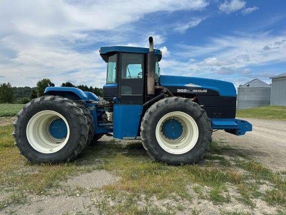 Image of New Holland 9684 equipment image 2