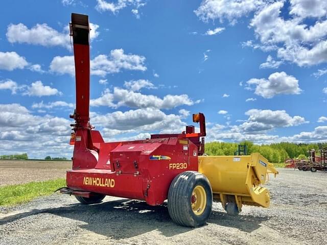 Image of New Holland FP230 equipment image 4