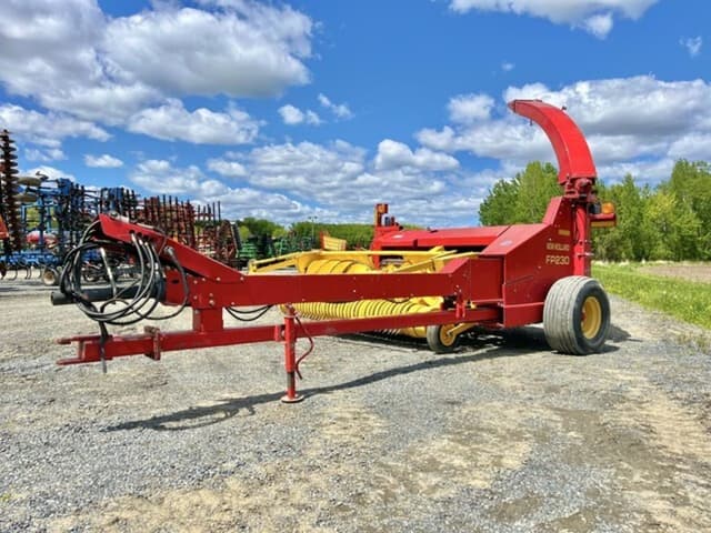 Image of New Holland FP230 equipment image 1