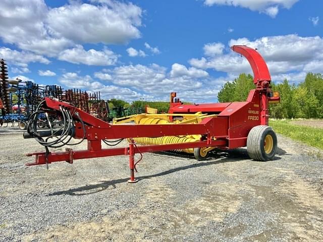 Image of New Holland FP230 equipment image 1