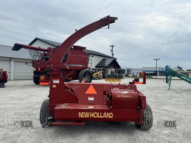 Image of New Holland FP230 equipment image 4