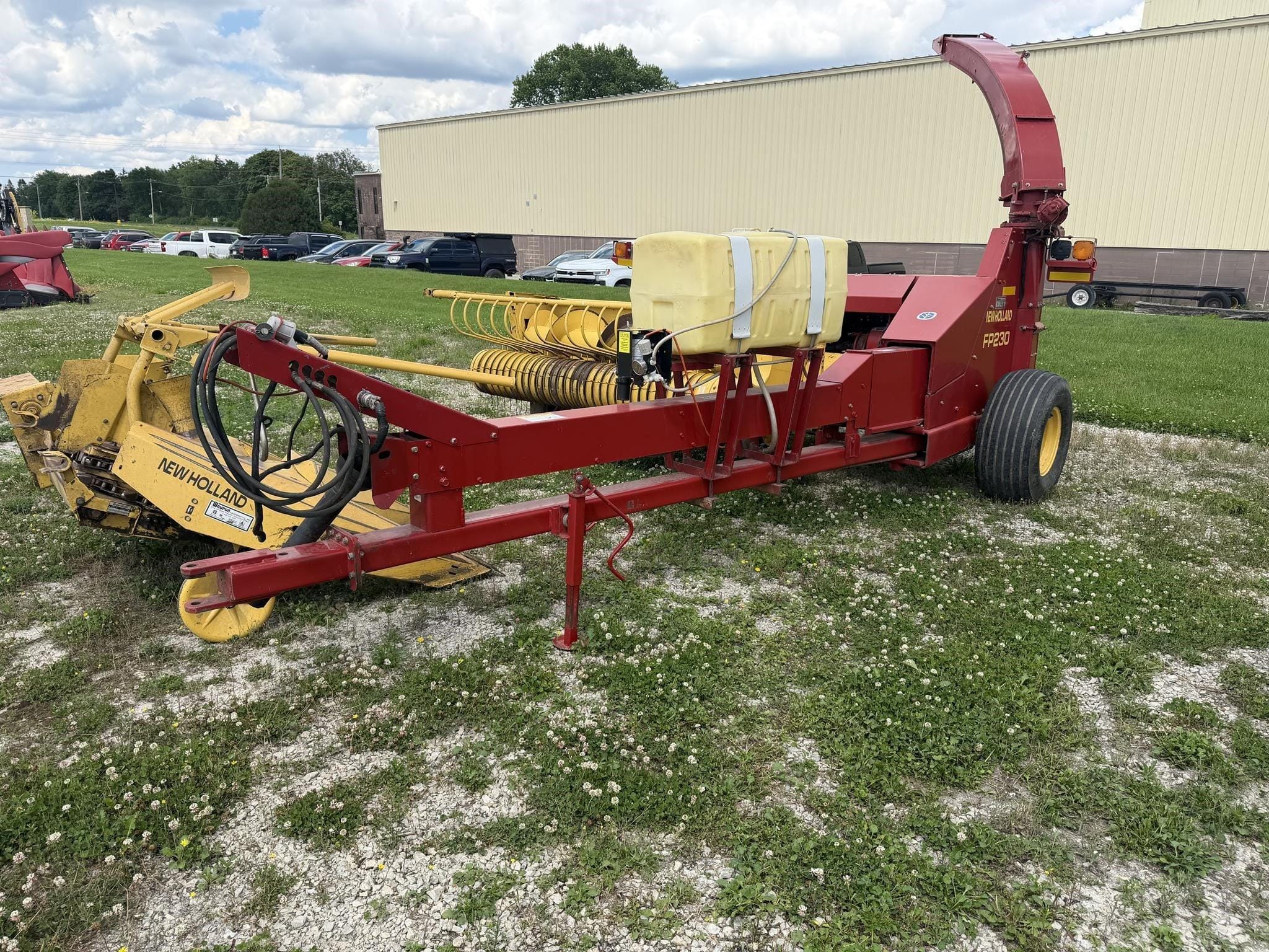 2000 New Holland FP230 Equipment Image0