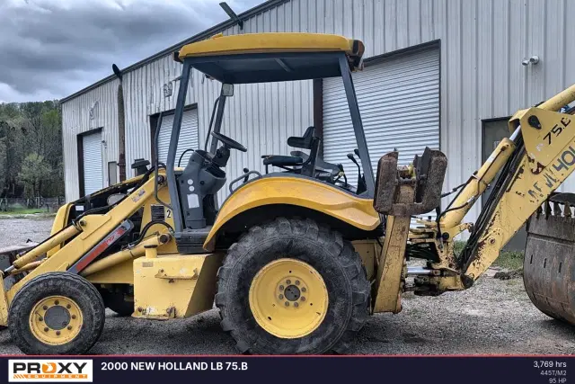 Image of New Holland LB75B equipment image 2