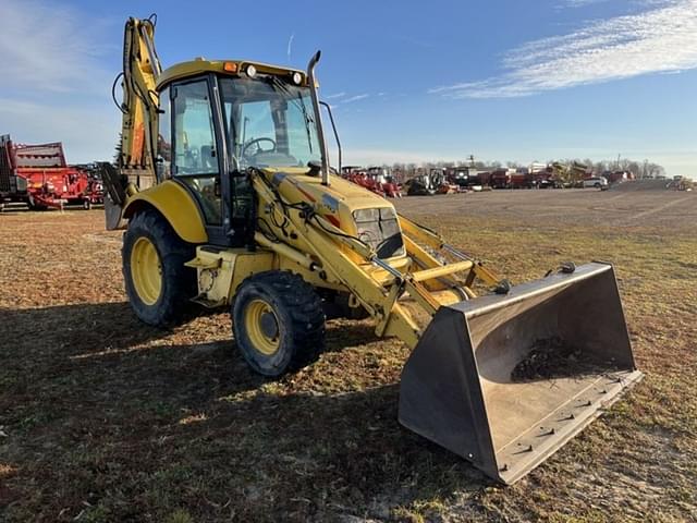 Image of New Holland LB110 equipment image 3