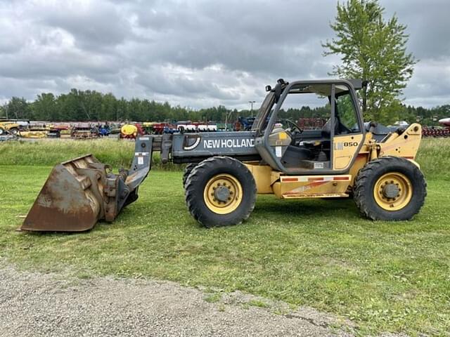 Image of New Holland LM850 equipment image 3