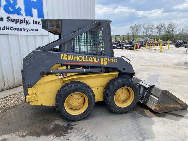 Image of New Holland LS140 equipment image 2
