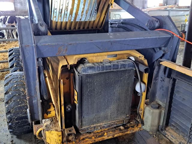 Image of New Holland LS180 equipment image 3