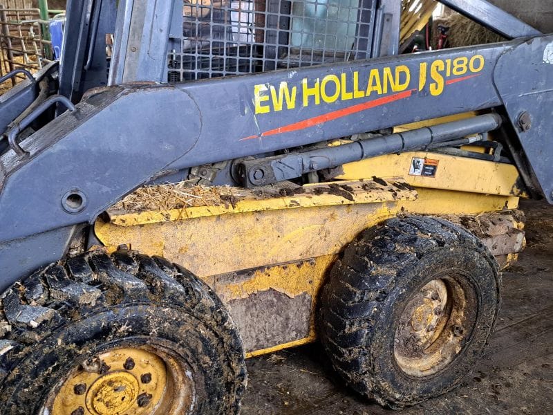 2000 New Holland LS180 Equipment Image0