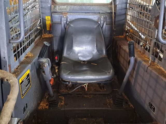 Image of New Holland LS180 equipment image 2