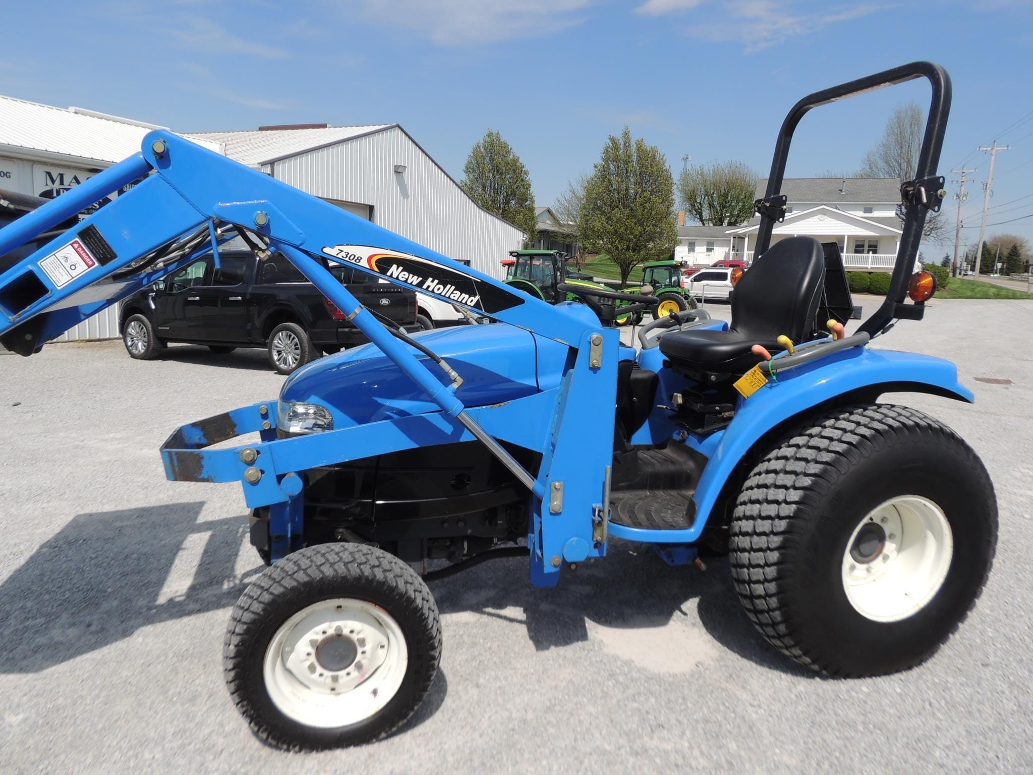 2000 New Holland TC25D Equipment Image0