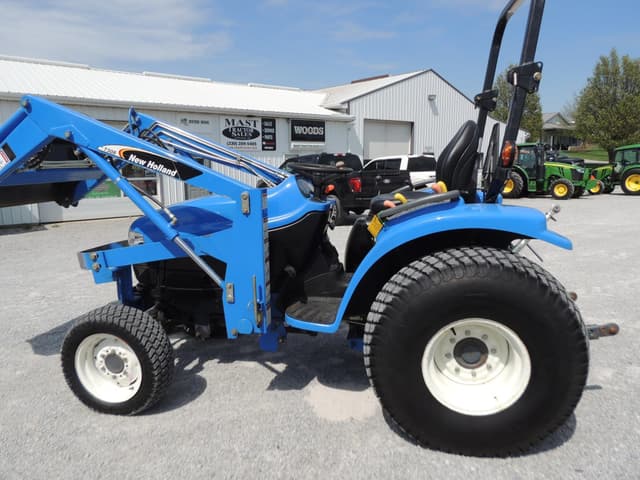 Image of New Holland TC25D equipment image 1