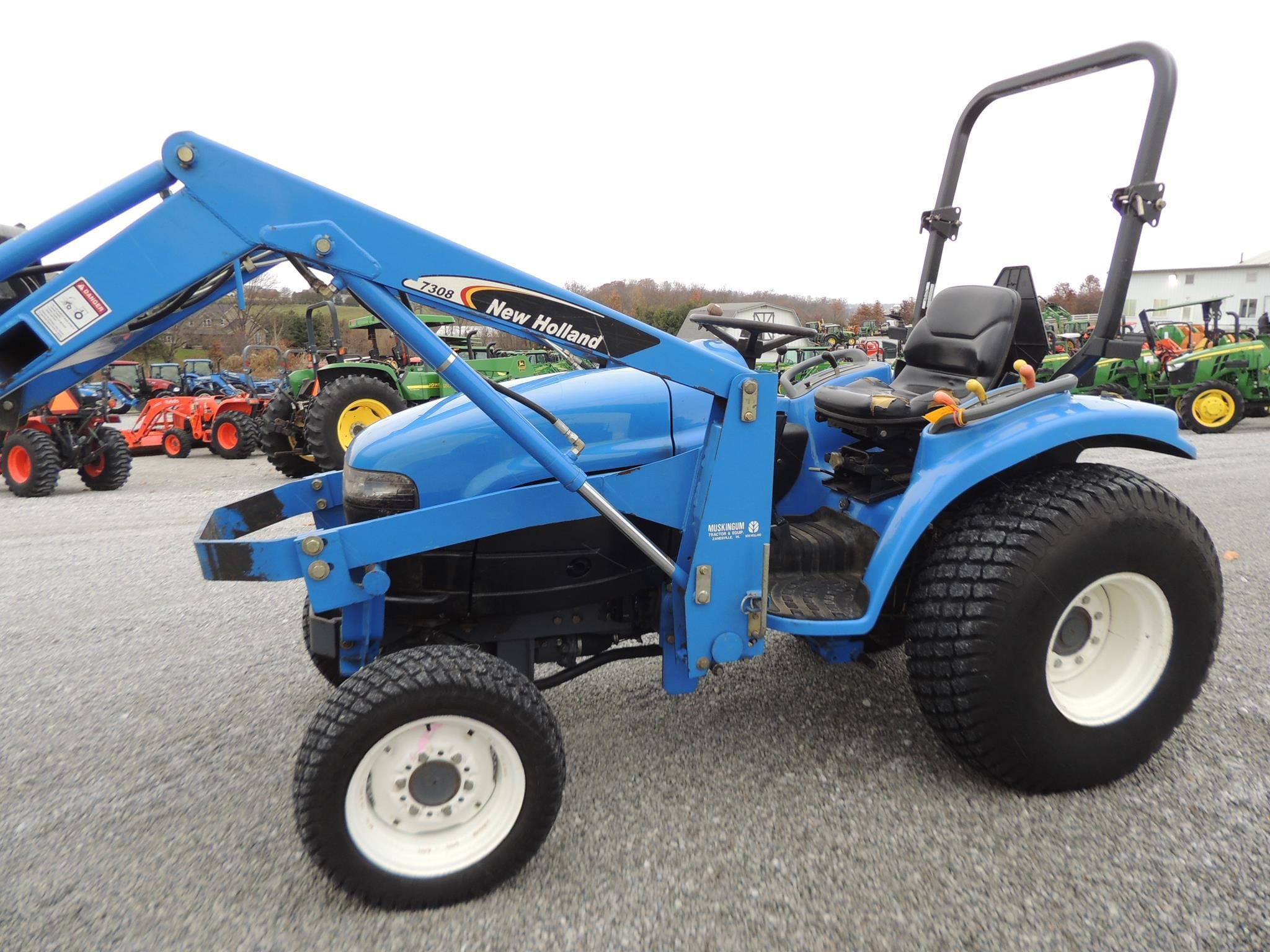 2000 New Holland TC25D Equipment Image0