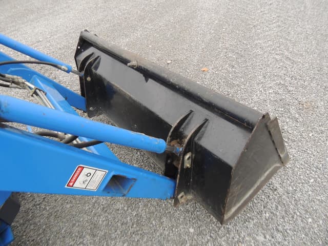 Image of New Holland TC25D equipment image 4