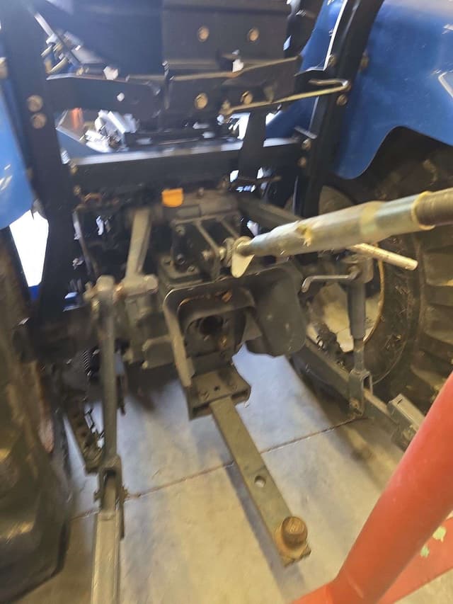 Image of New Holland TC29D equipment image 2