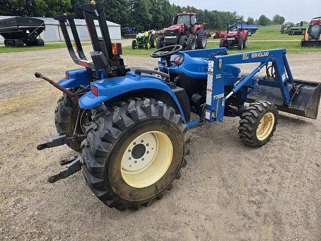 Image of New Holland TC33D equipment image 4