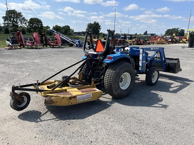 Image of New Holland TC33D equipment image 3