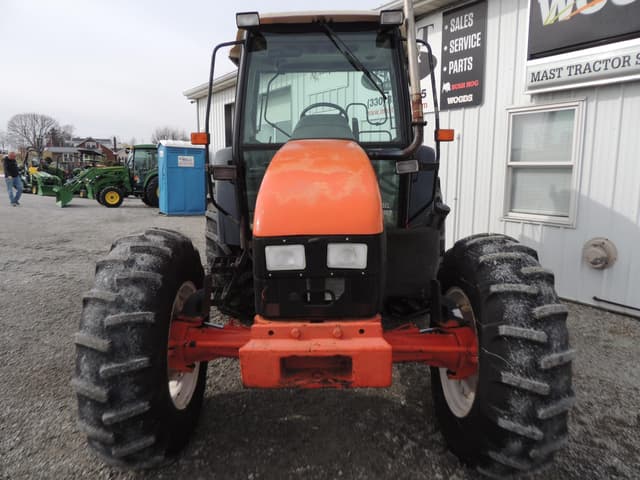 Image of New Holland TL100 equipment image 4