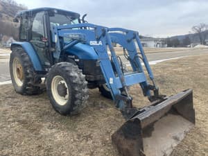 2000 New Holland TL90 Image