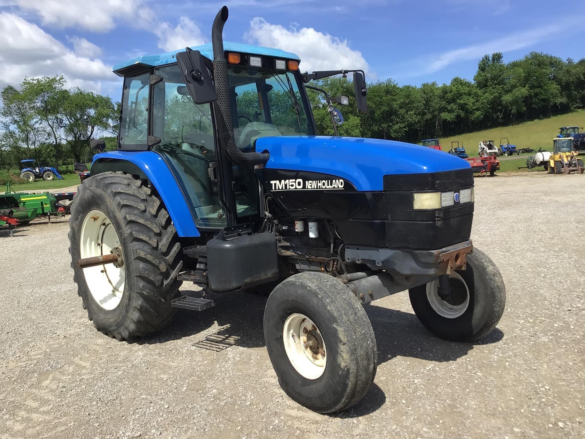 2000 New Holland TM150 Equipment Image0