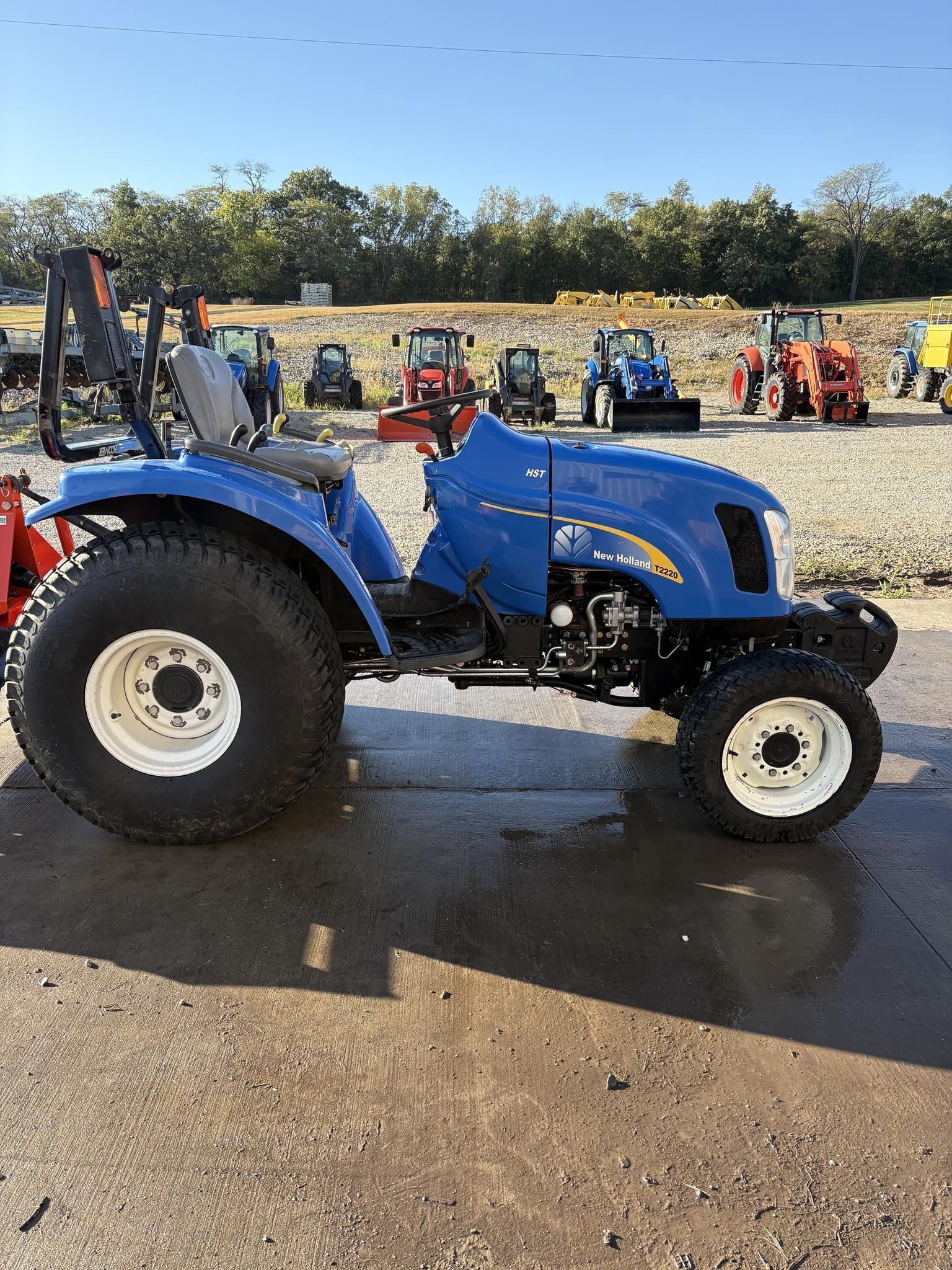 2000 New Holland TM165 Equipment Image0