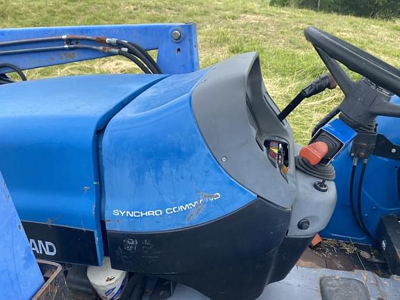Image of New Holland TN65S equipment image 2