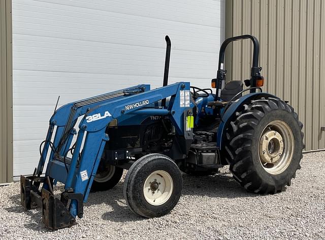 Image of New Holland TN70 equipment image 1