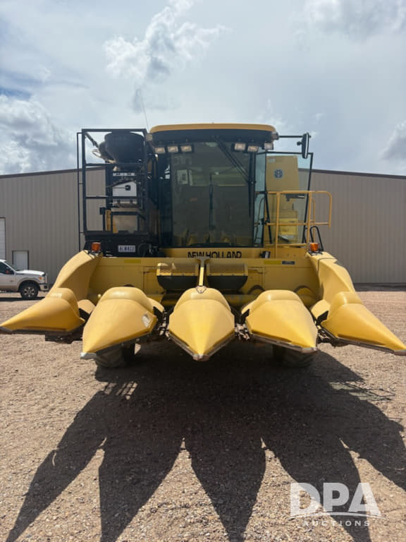 Image of New Holland TR99 equipment image 1