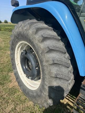 Image of New Holland TS110 equipment image 3