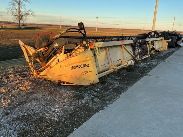 Image of New Holland 73C equipment image 4