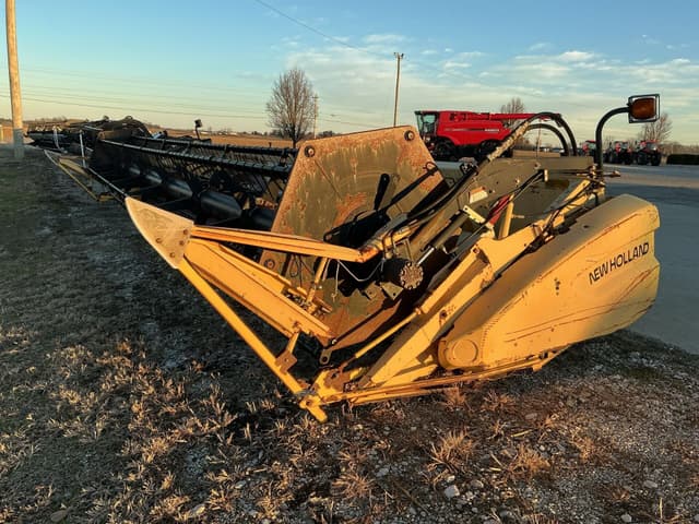 Image of New Holland 73C equipment image 2