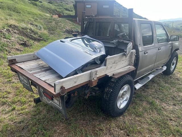 Image of Nissan Frontier equipment image 4