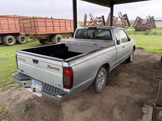 Image of Nissan Frontier equipment image 2