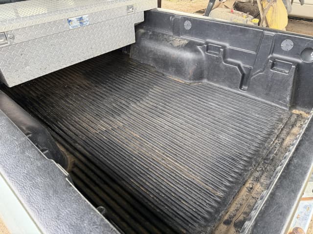 Image of Nissan Frontier equipment image 4