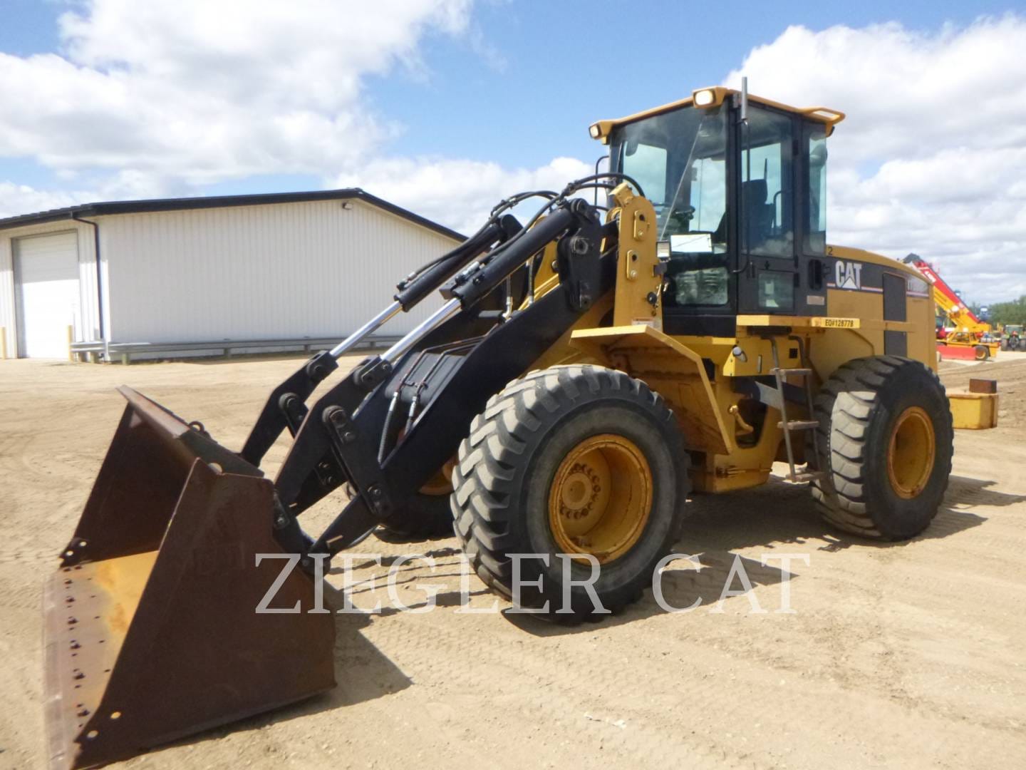 2000 Caterpillar IT38G Equipment Image0