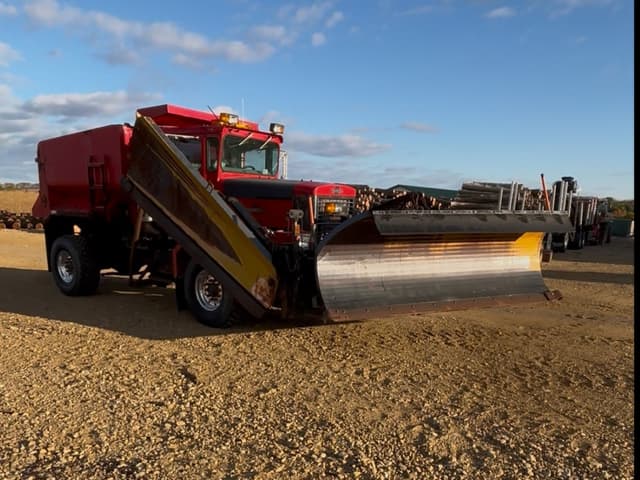 Image of Oshkosh MPT-1833 equipment image 2