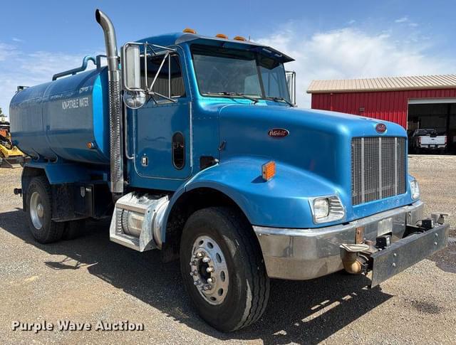 Image of Peterbilt 300 equipment image 2