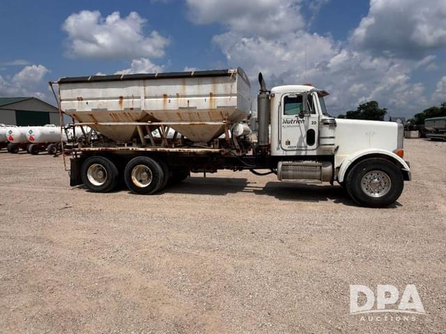 Image of Peterbilt 357 equipment image 2