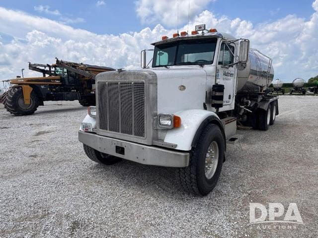 Image of Peterbilt 357 equipment image 1