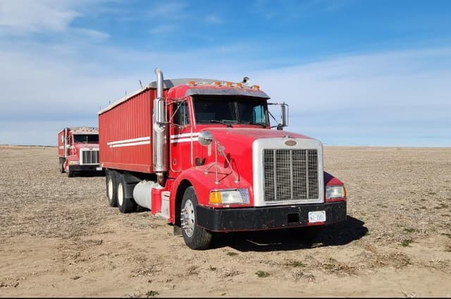 Image of Peterbilt 377 equipment image 2