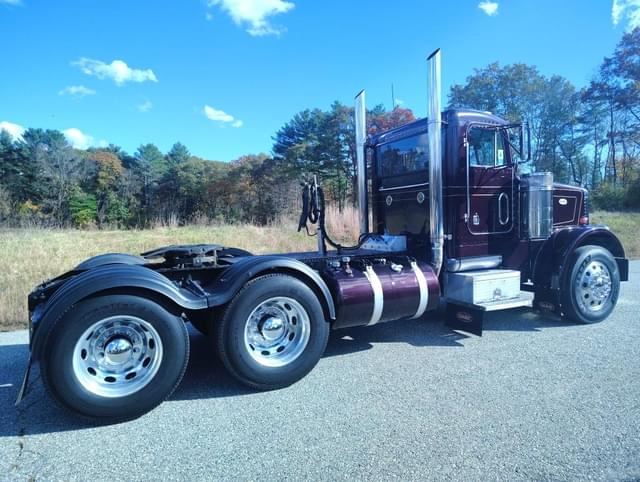 Image of Peterbilt 378 equipment image 3