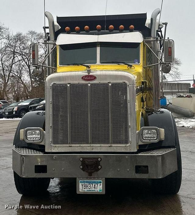 Image of Peterbilt 378 equipment image 1