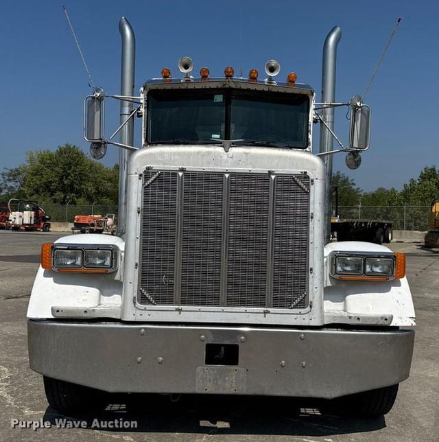 Image of Peterbilt 378 equipment image 1