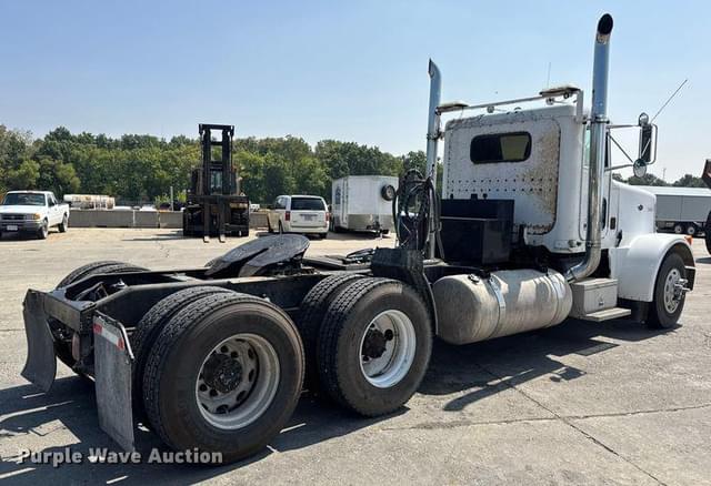 Image of Peterbilt 378 equipment image 4